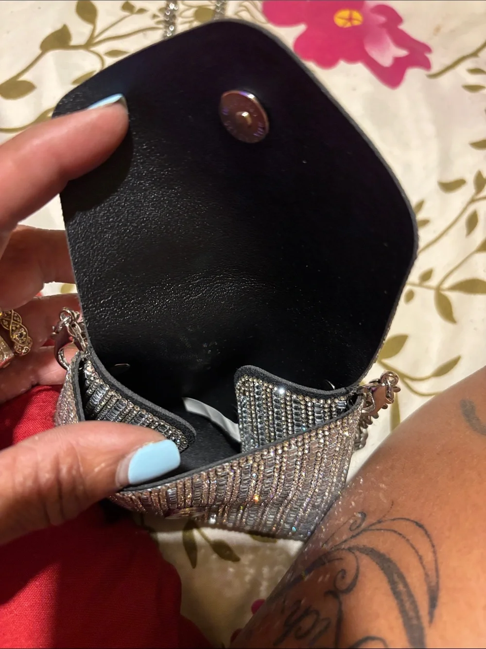 N/A shimmering silver